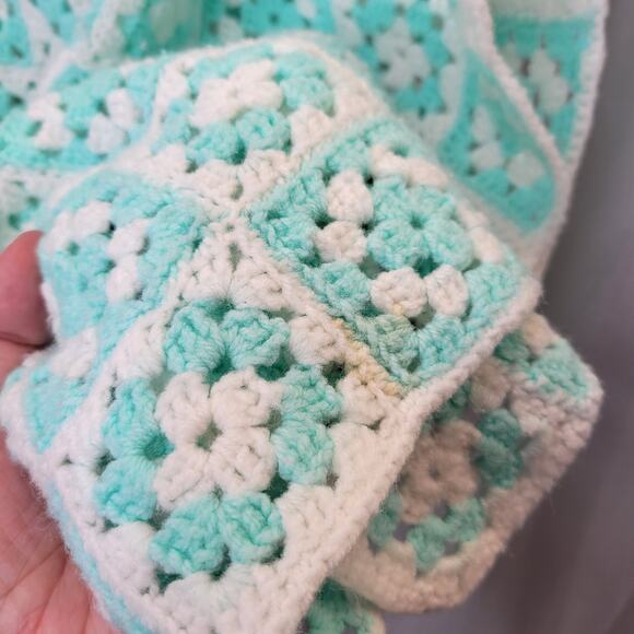 Vintage Mint and White Crochet Baby Blanket or Shawl, 28x52" - Picture 7 of 9